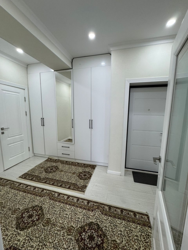 Продаю 1-к квартиру (46 м²) в Бишкеке