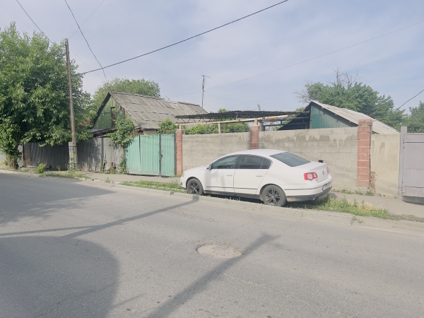 Продаю  участок (5 соток) в Бишкеке