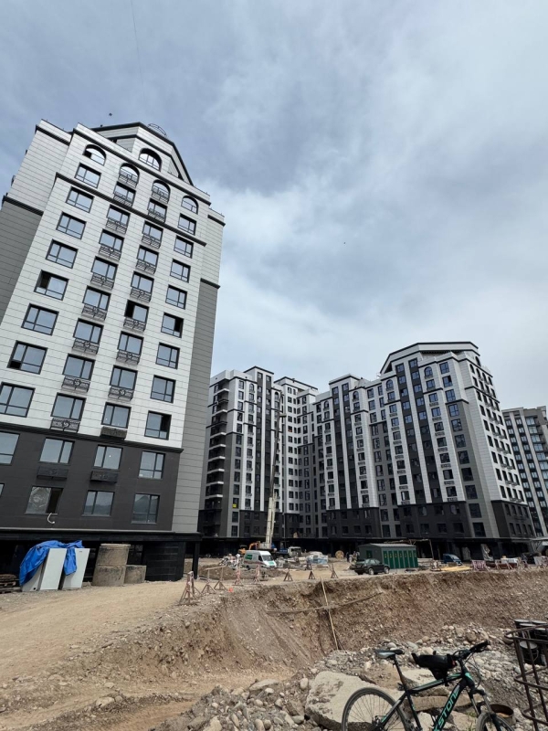 Продаю 1-к квартиру (51 м²) в Бишкеке