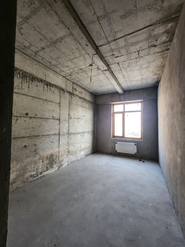 Продаю 4-к квартиру (167 м²) в Бишкеке