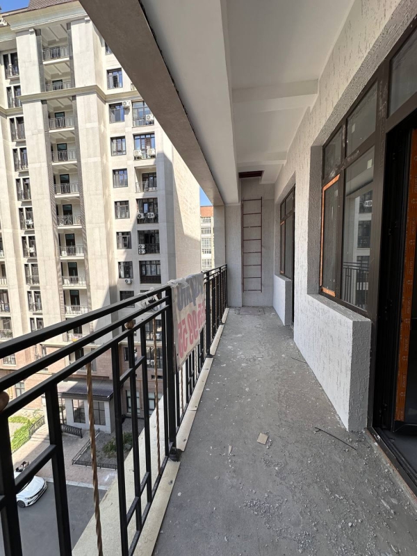 Продаю 4-к квартиру (167 м²) в Бишкеке