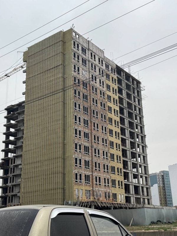 Продаю 2-к квартиру (83 м²) в Бишкеке