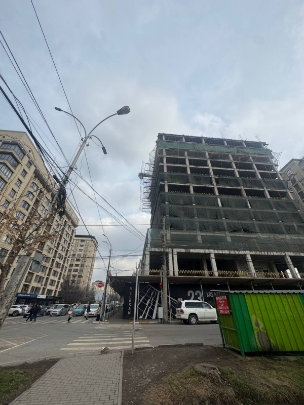 Продаю 1-к квартиру (57 м²) в Бишкеке