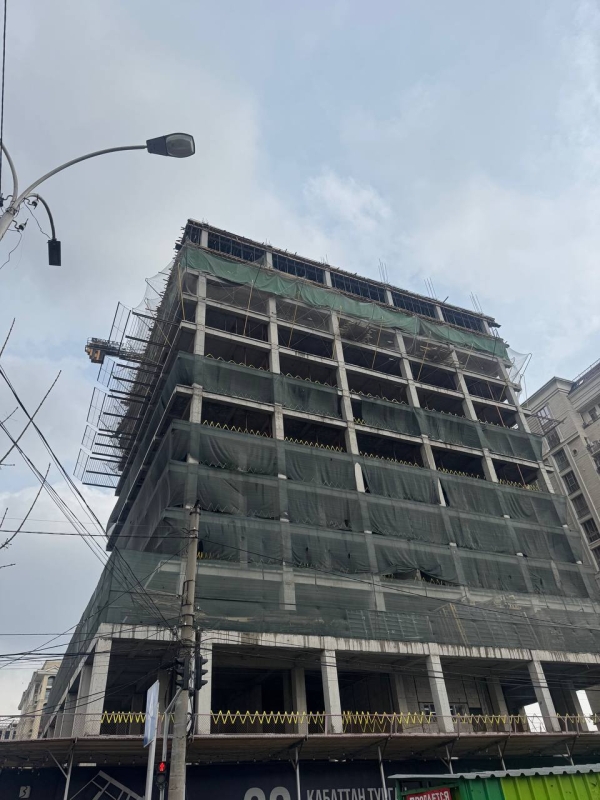 Продаю 1-к квартиру (57 м²) в Бишкеке