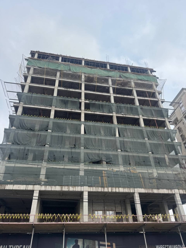 Продаю 1-к квартиру (57 м²) в Бишкеке