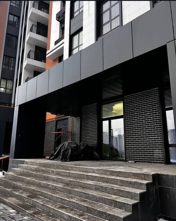 Продаю 4-к квартиру (138 м²) в Бишкеке