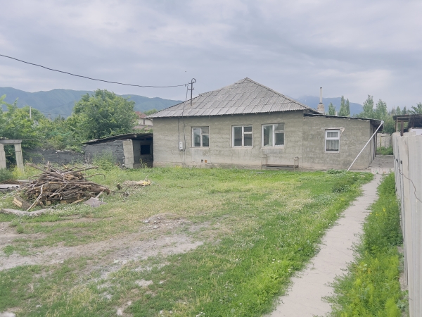 Продаю 4-к дом (110 м²) в Бишкеке