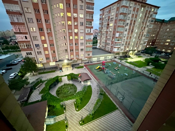 Продаю 12-к квартиру (49 м²) в Бишкеке