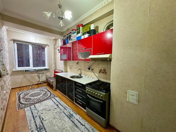 Продаю 12-к квартиру (49 м²) в Бишкеке