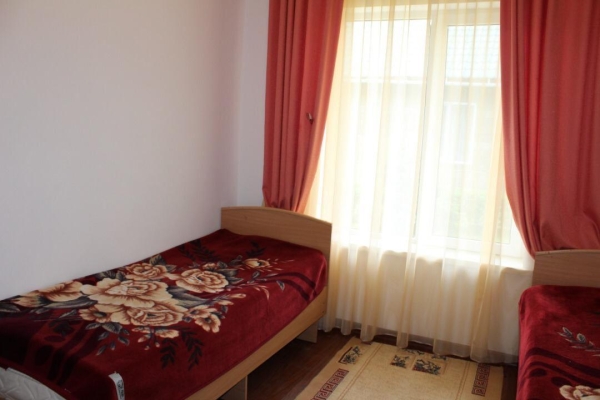 Продаю 5-к коттедж (98 м²) в Чолпон-Ате