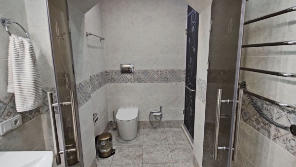 Продаю 6-к дом (212 м²) в Джалал-Абаде