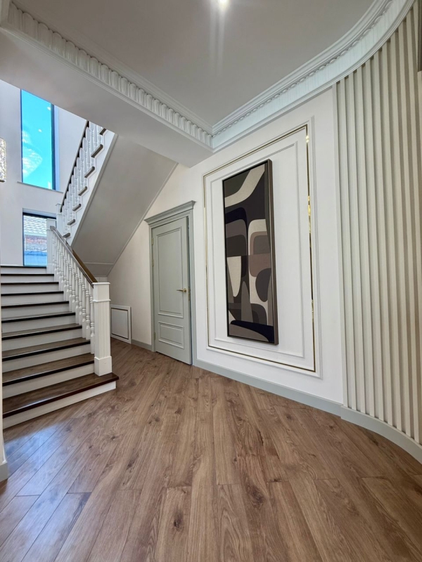 Продаю 8-к дом (270 м²) в Бишкеке