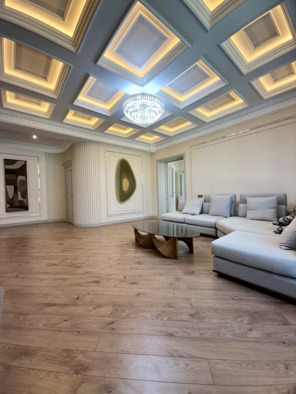 Продаю 8-к дом (270 м²) в Бишкеке