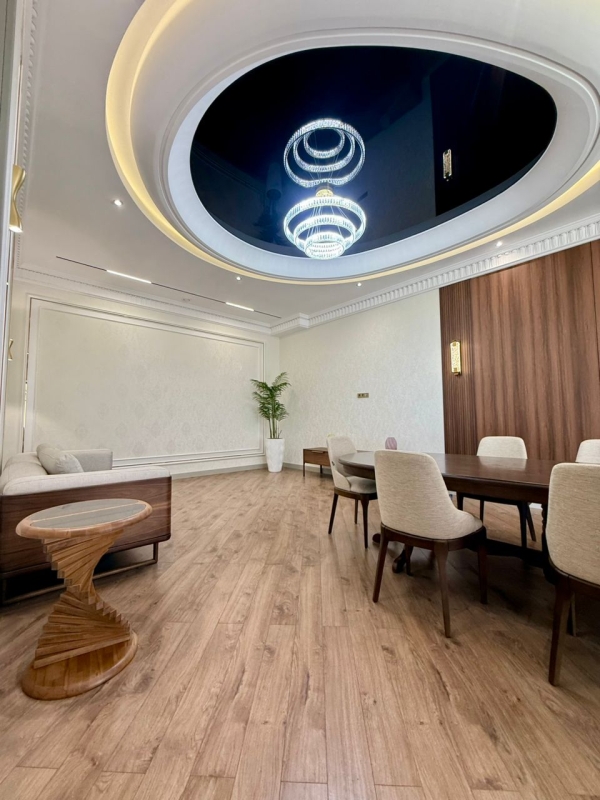 Продаю 8-к дом (270 м²) в Бишкеке