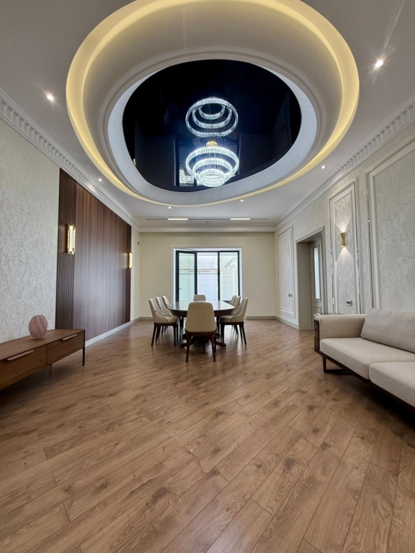 Продаю 8-к дом (270 м²) в Бишкеке