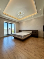 Продаю 8-к дом (270 м²) в Бишкеке