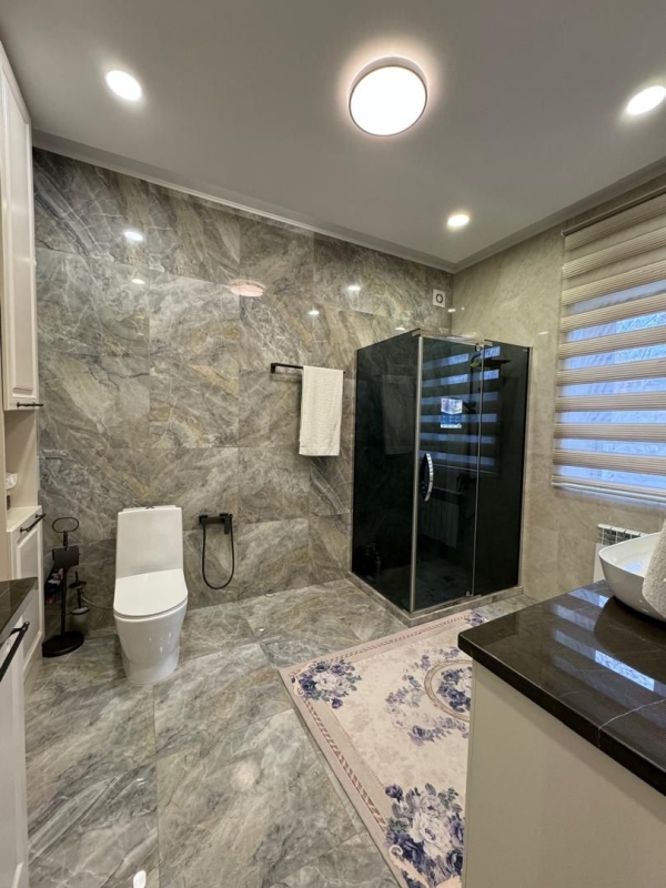 Продаю 4-к дом (200 м²) в Бишкеке