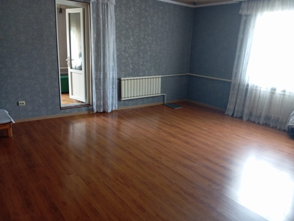 Продаю 5-к дом (210 м²) в Бишкеке