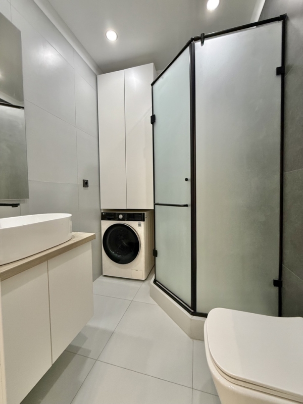 Продаю 2-к квартиру (56 м²) в Бишкеке