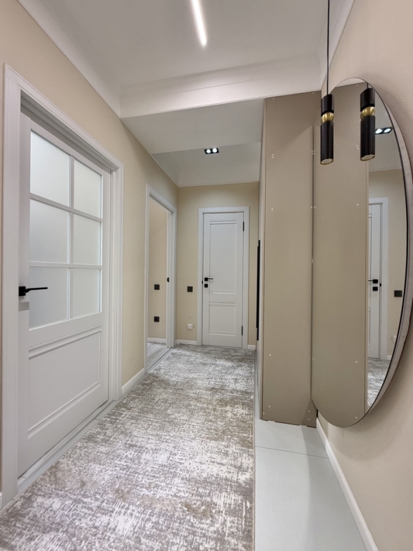 Продаю 2-к квартиру (56 м²) в Бишкеке