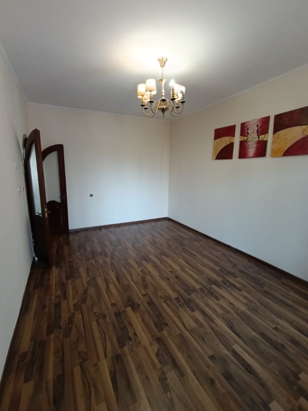 Продаю 3-к квартиру (62 м²) в Бишкеке