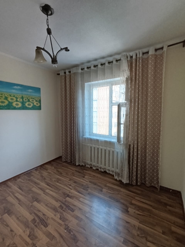 Продаю 3-к квартиру (62 м²) в Бишкеке