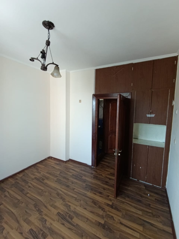 Продаю 3-к квартиру (62 м²) в Бишкеке