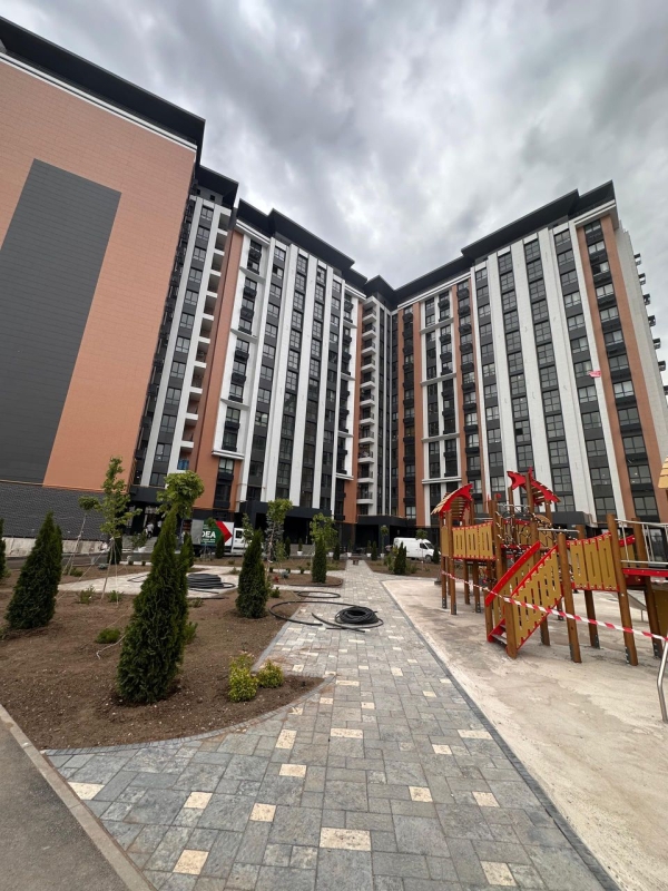 Продаю 1-к квартиру (42 м²) в Бишкеке