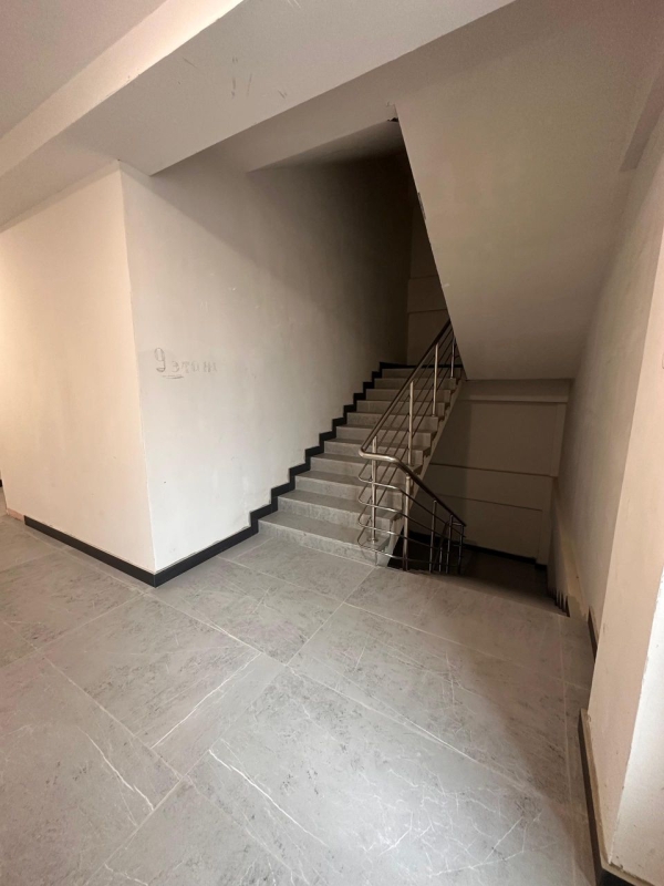 Продаю 1-к квартиру (42 м²) в Бишкеке