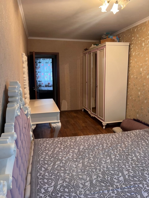 Продаю 3-к квартиру (58 м²) в Бишкеке