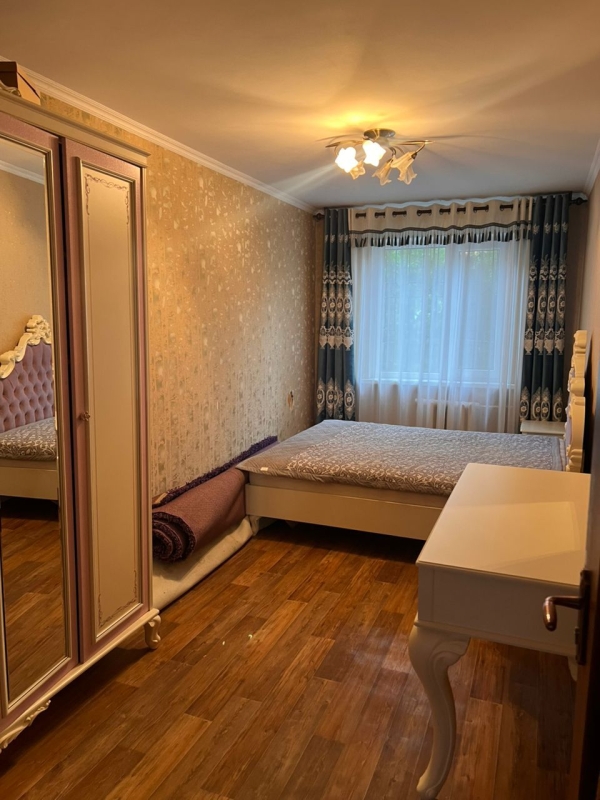 Продаю 3-к квартиру (58 м²) в Бишкеке