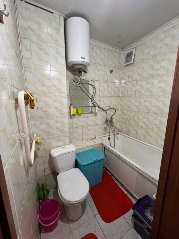 Продаю 3-к квартиру (58 м²) в Бишкеке