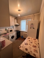 Продаю 3-к квартиру (58 м²) в Бишкеке
