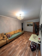 Продаю 3-к квартиру (58 м²) в Бишкеке