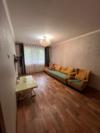 Продаю 3-к квартиру (58 м²) в Бишкеке