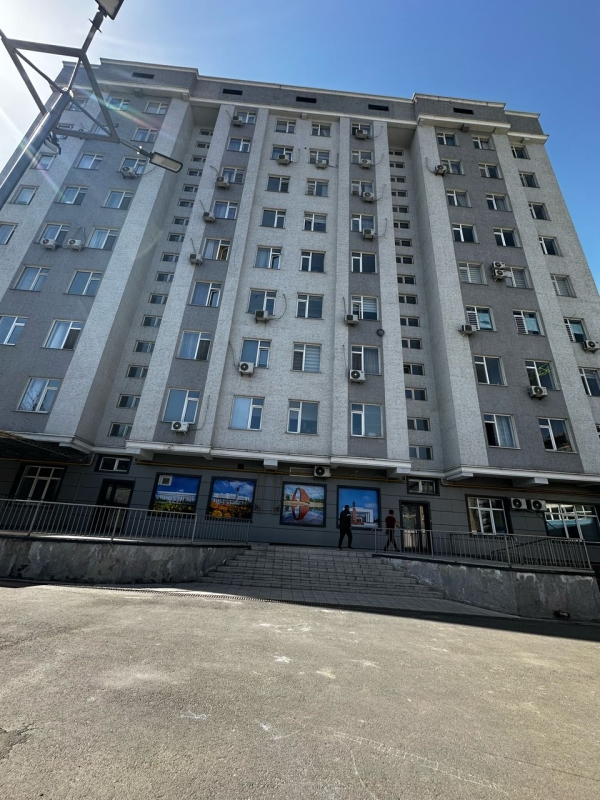 Продаю 1-к квартиру (46 м²) в Бишкеке