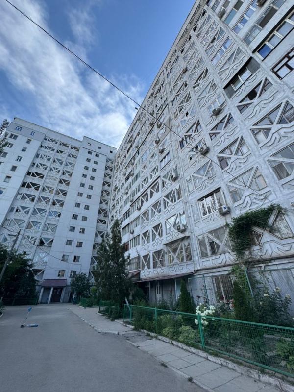 Продаю 2-к квартиру (58 м²) в Бишкеке