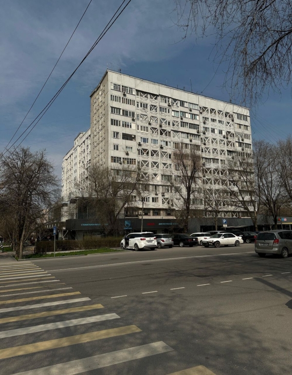 Продаю 2-к квартиру (58 м²) в Бишкеке