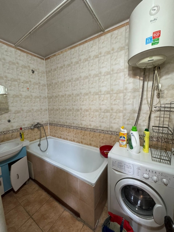 Продаю 2-к квартиру (58 м²) в Бишкеке