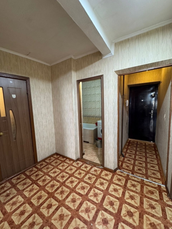 Продаю 2-к квартиру (58 м²) в Бишкеке