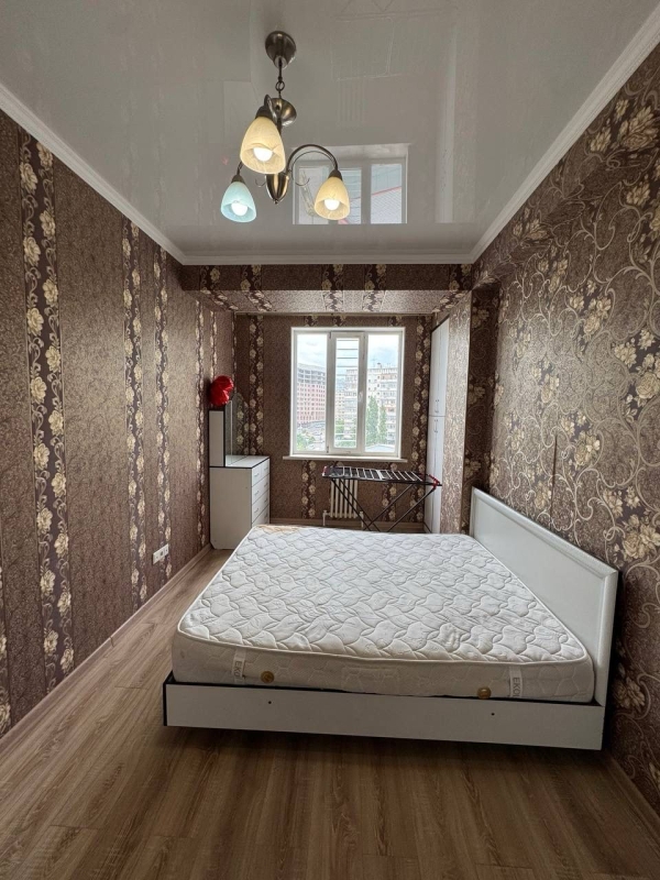 Продаю 3-к квартиру (118 м²) в Бишкеке