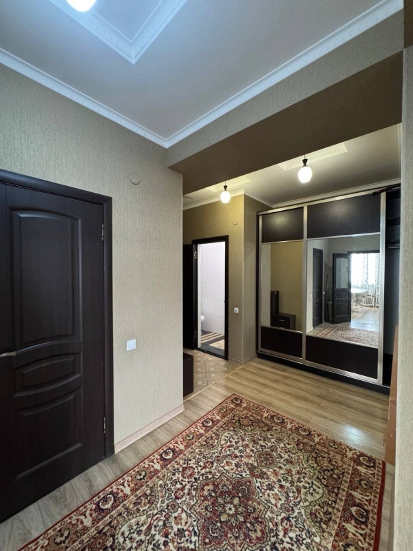Продаю 3-к квартиру (118 м²) в Бишкеке