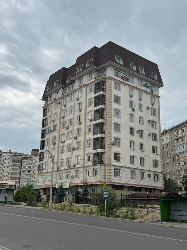 Продаю 3-к квартиру (118 м²) в Бишкеке