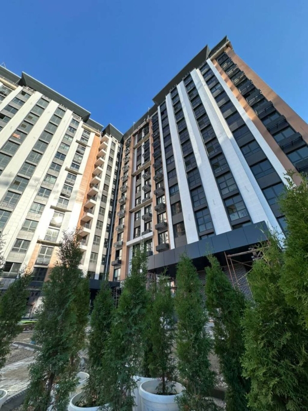 Продаю 1-к квартиру (49 м²) в Бишкеке