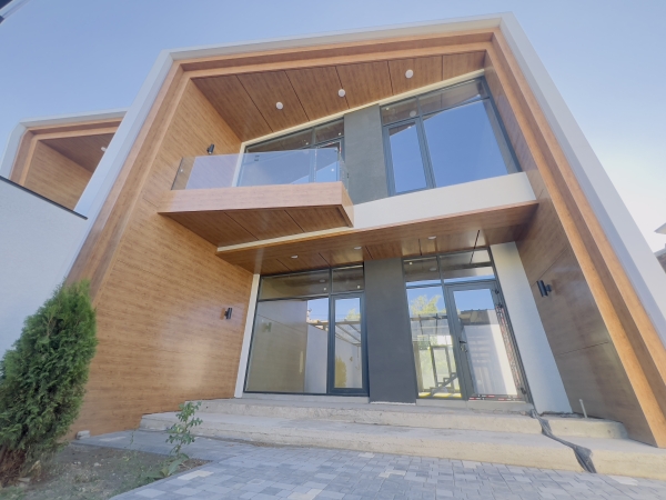 Продаю 4-к дом (170 м²) в Бишкеке