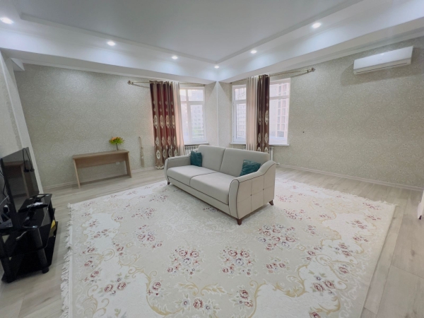 Сдаю 3-к квартиру (100 м²) в Бишкеке