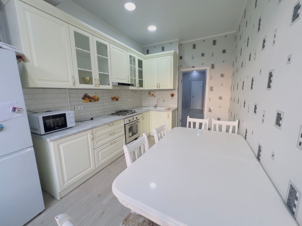 Сдаю 3-к квартиру (100 м²) в Бишкеке