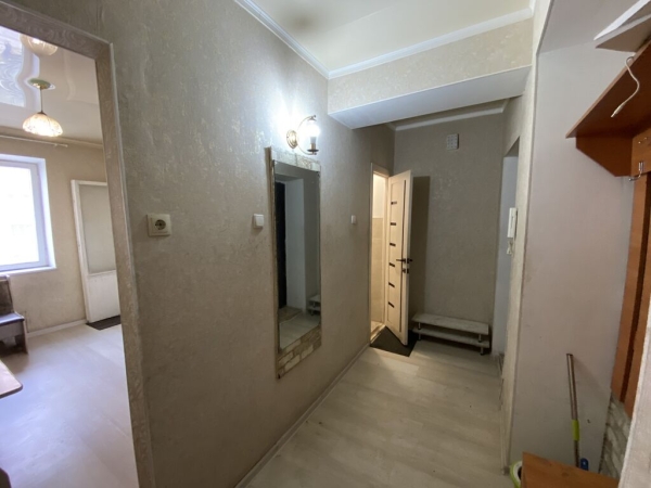 Продаю 3-к квартиру (65 м²) в Бишкеке