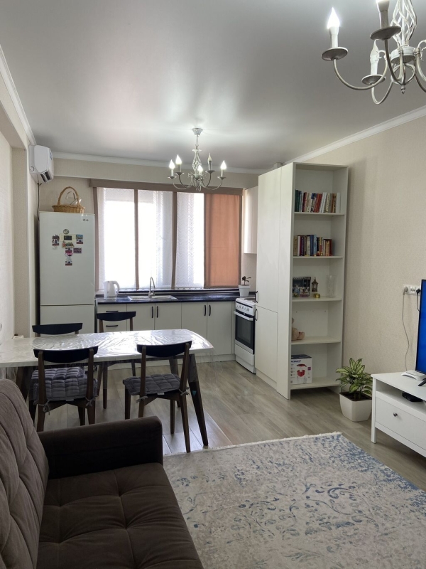 Продаю 2-к квартиру (40 м²) в Бишкеке