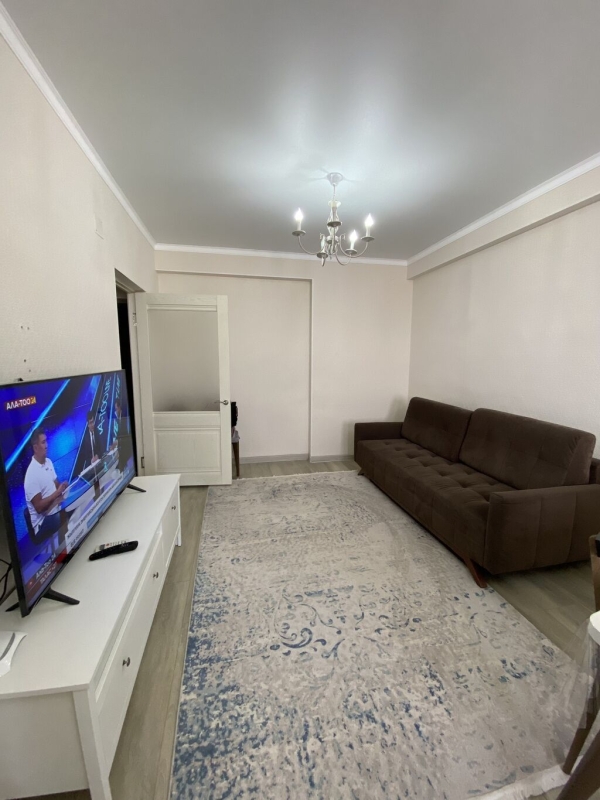 Продаю 1-к квартиру (40 м²) в Бишкеке